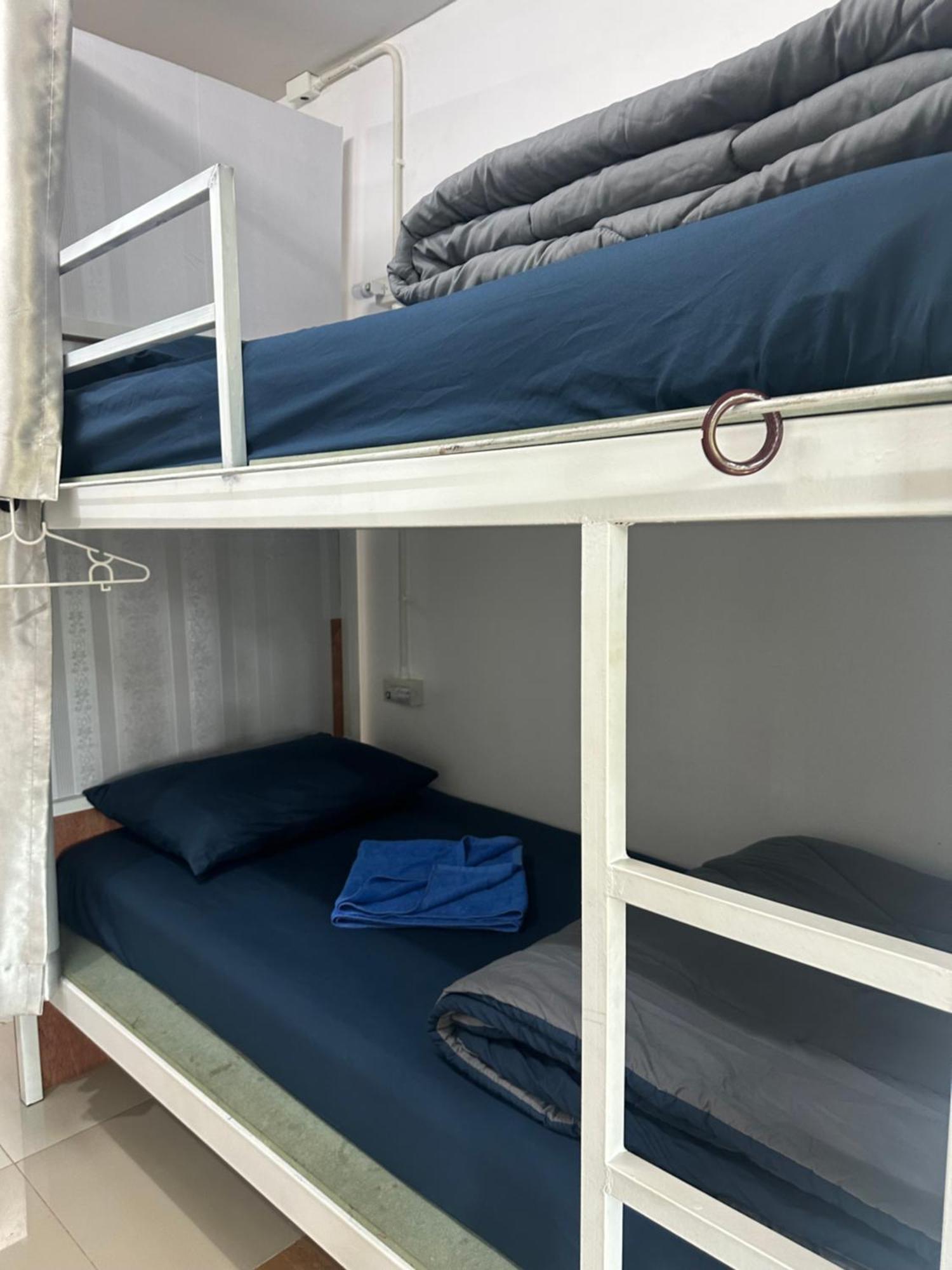 Sweed Dee Seaview Hostel Фи Фи Айлънд Екстериор снимка