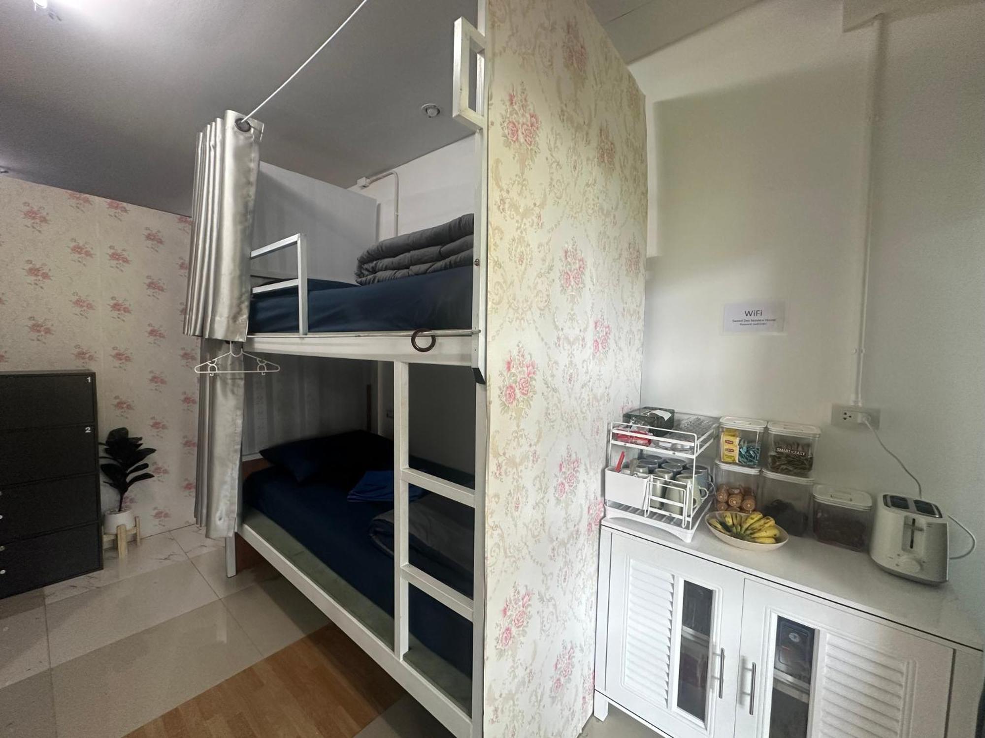 Sweed Dee Seaview Hostel Фи Фи Айлънд Екстериор снимка