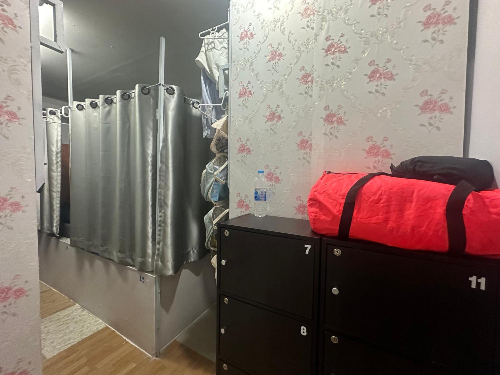 Sweed Dee Seaview Hostel Фи Фи Айлънд Екстериор снимка
