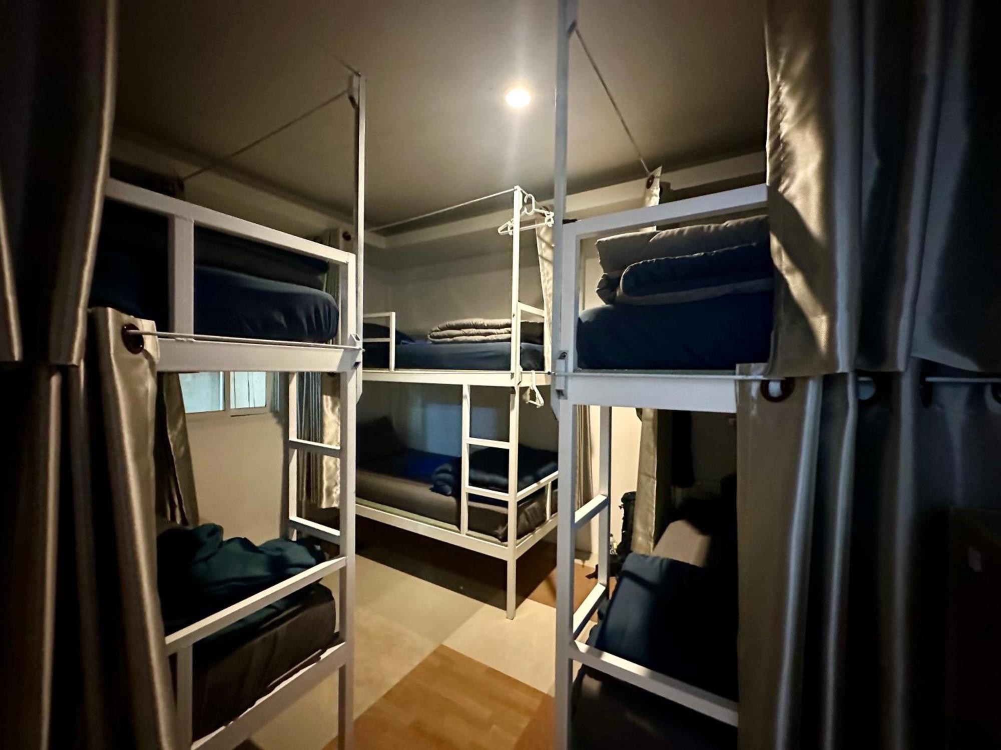 Sweed Dee Seaview Hostel Фи Фи Айлънд Екстериор снимка
